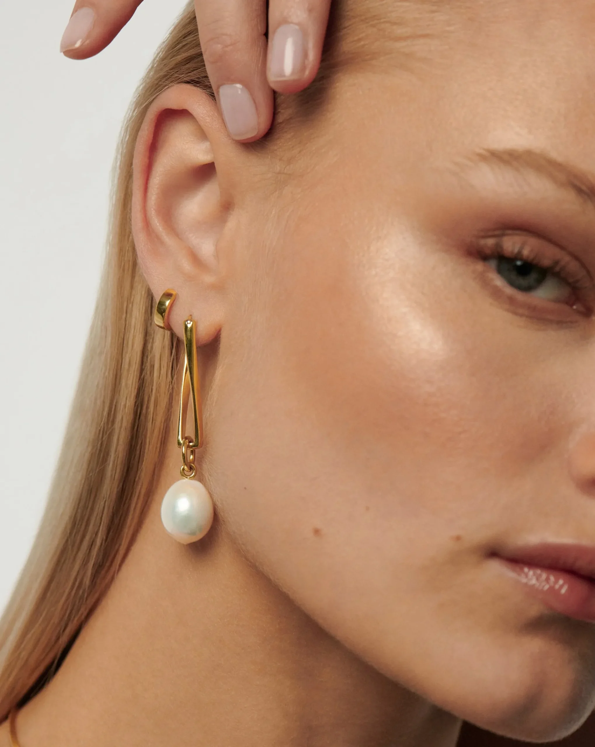Baroque Pearl Twisted Drop Earrings