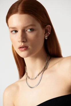 Camail Chain Necklace