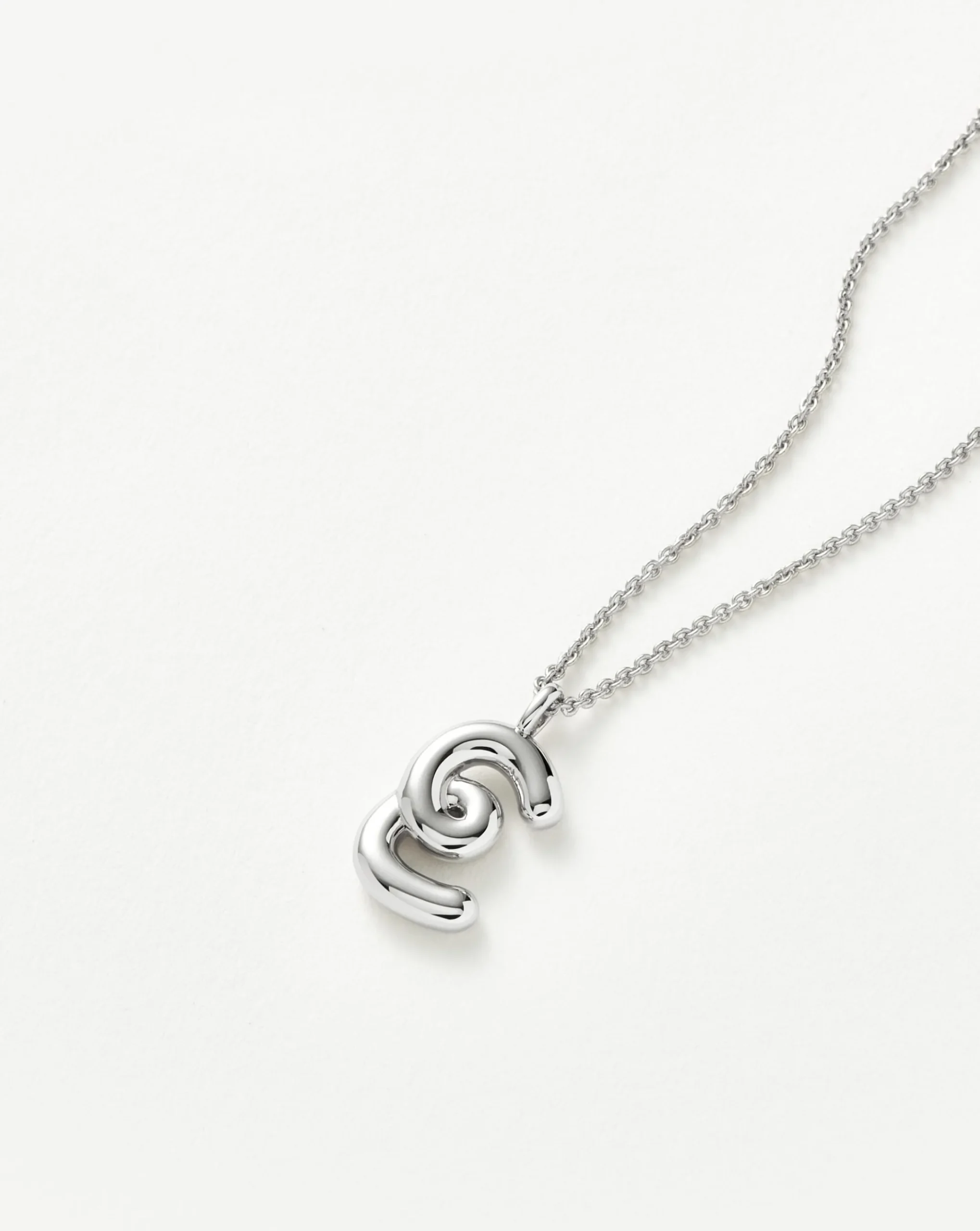 Curly Molten Initial Pendant Necklace - Initial E