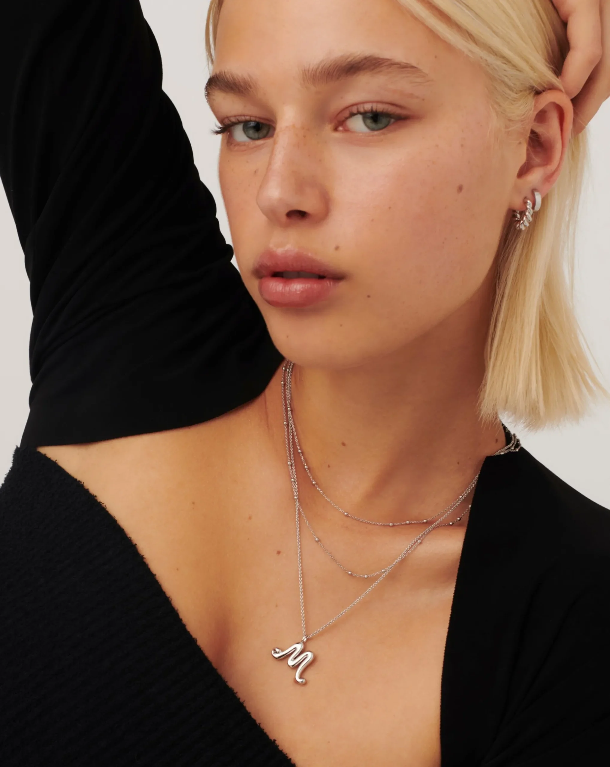 Curly Molten Initial Pendant Necklace - Initial M
