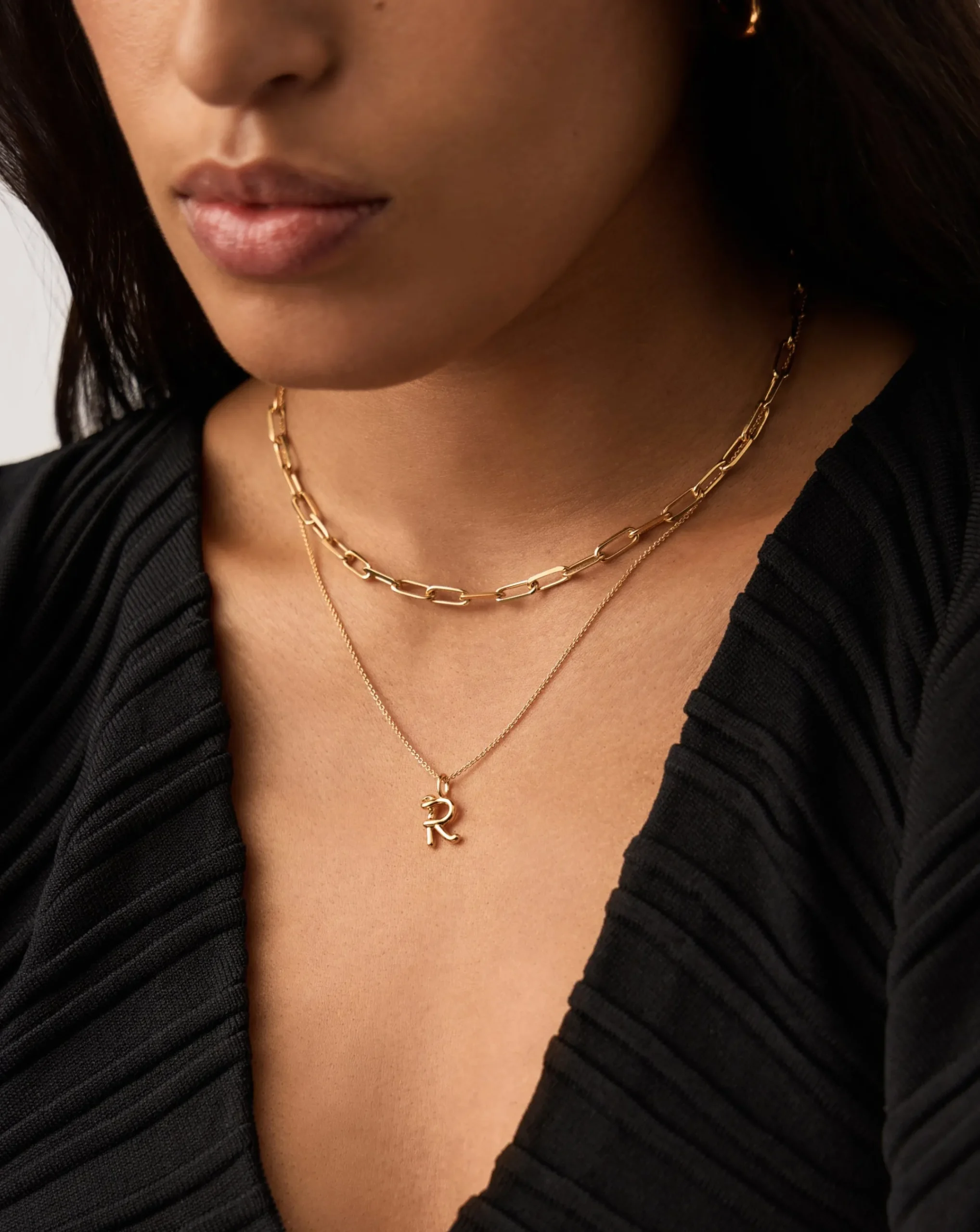 Curly Molten Mini Initial Necklace - R