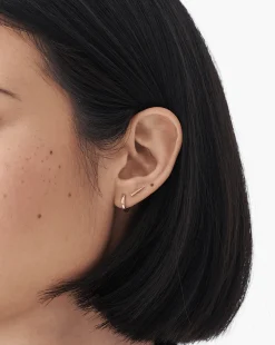 Fine Bar Single Stud Earring