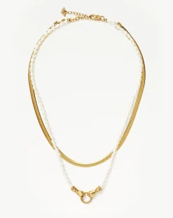 Iconic In Good Hands Necklace Set