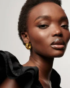 Lucy Williams Waffle Mini Hoop Earrings