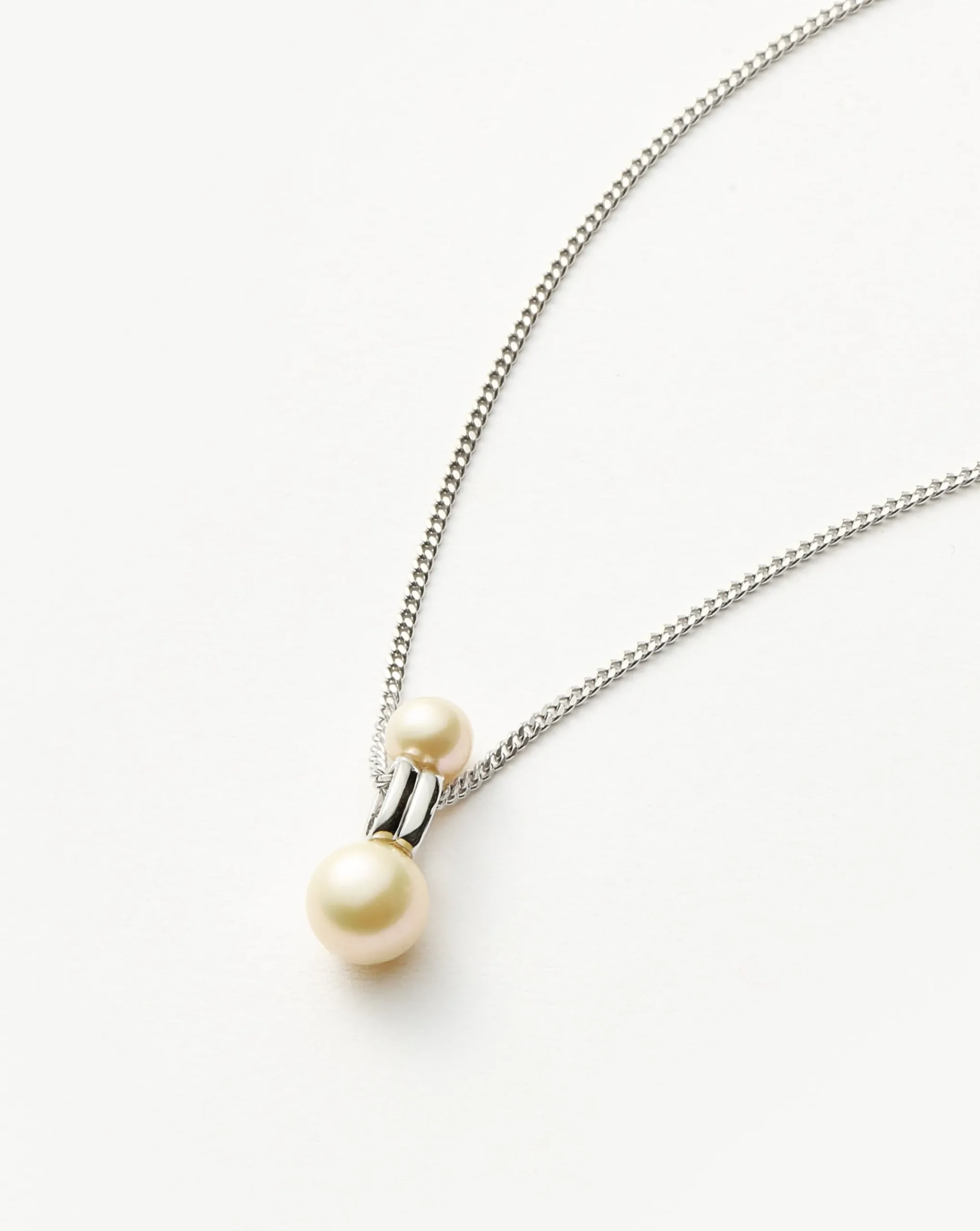 Pearl Ridge Pendant Chain Necklace