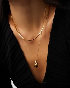 Savi Ridge Droplet Pendant Necklace