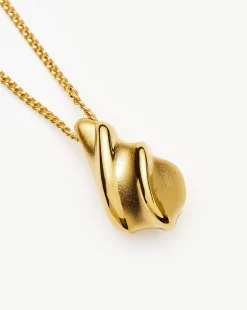 Savi Ridge Droplet Pendant Necklace