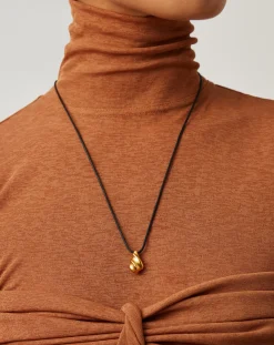 Savi Ridge Droplet Pendant Cord Necklace