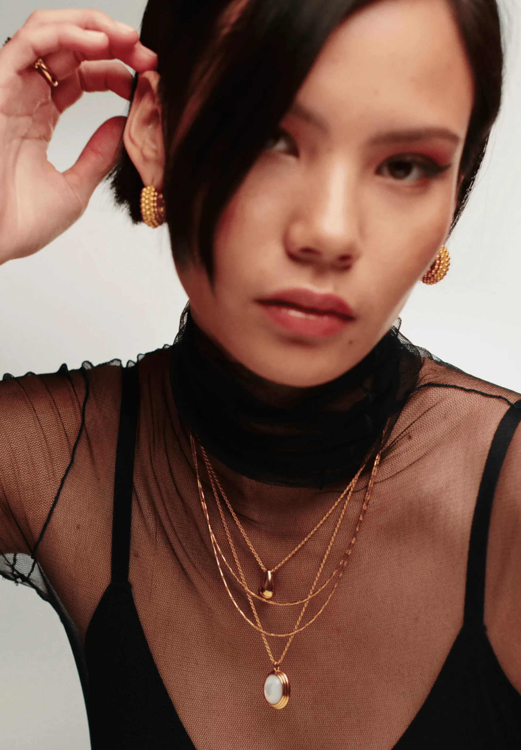 Savi Ridge Oval Gemstone Pendant Necklace