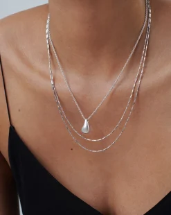 Savi Sculptural Droplet Pendant Necklace