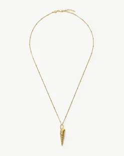 Shell Ridge Pendant Necklace