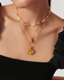 Wavy Ridge Droplet Pendant Necklace