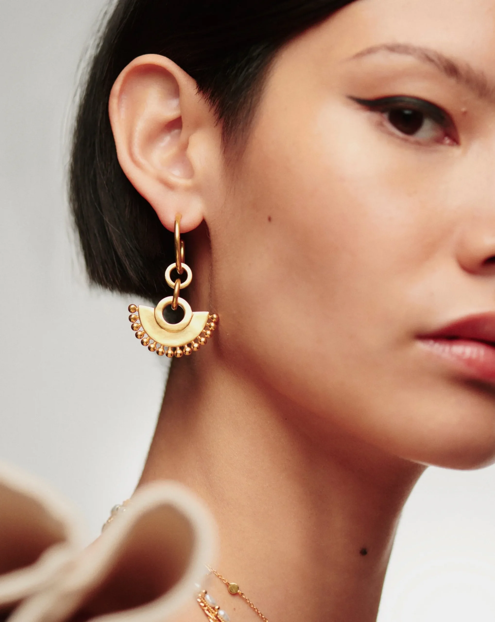 Zenyu Fan Chandelier Hoop Earrings